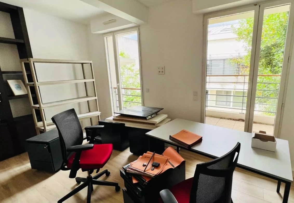 Location bureau à partager à Colombes