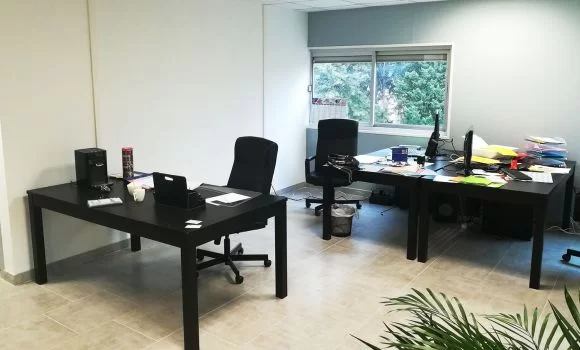 Location open space à Salon-de-Provence