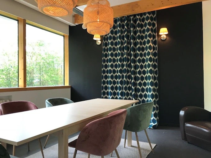 Location bureau à partager à La Mézière