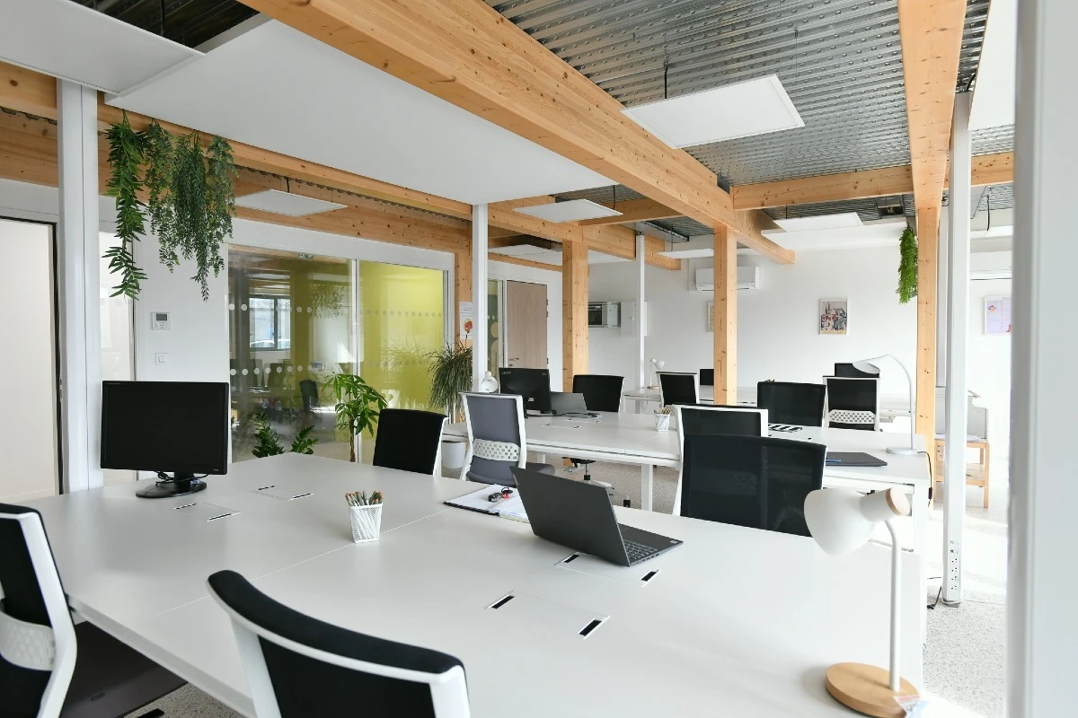 Location open space à Le Coudray