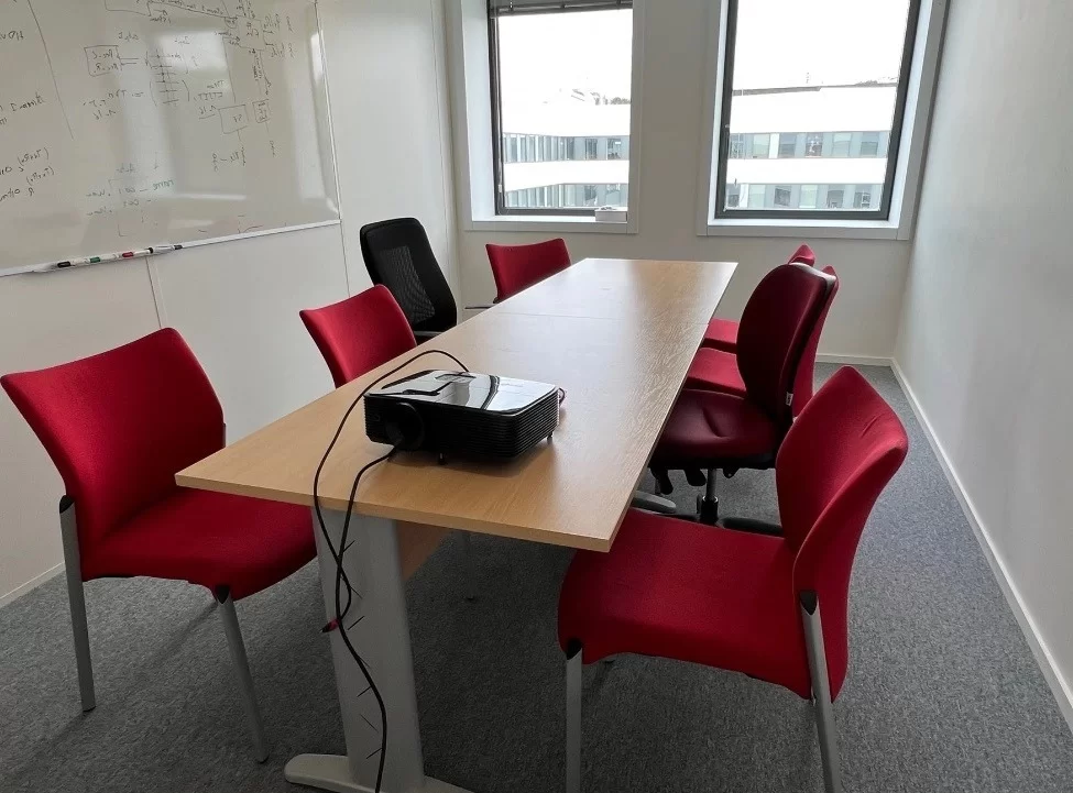 Location bureau à partager à Le Plessis-Robinson
