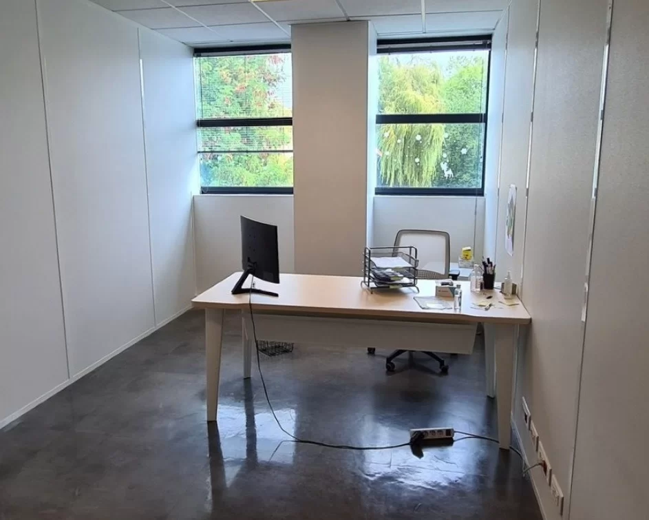 Location bureau à partager à Montigny-le-Bretonneux