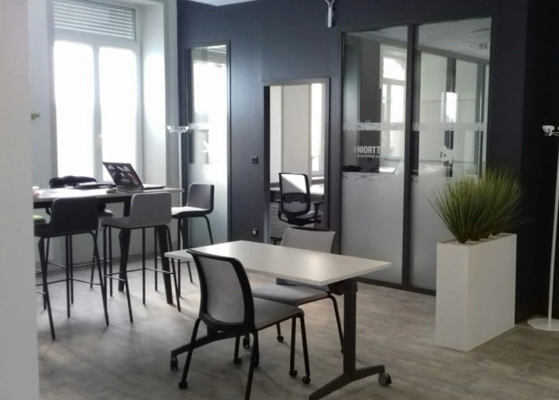 Location open space à Niort