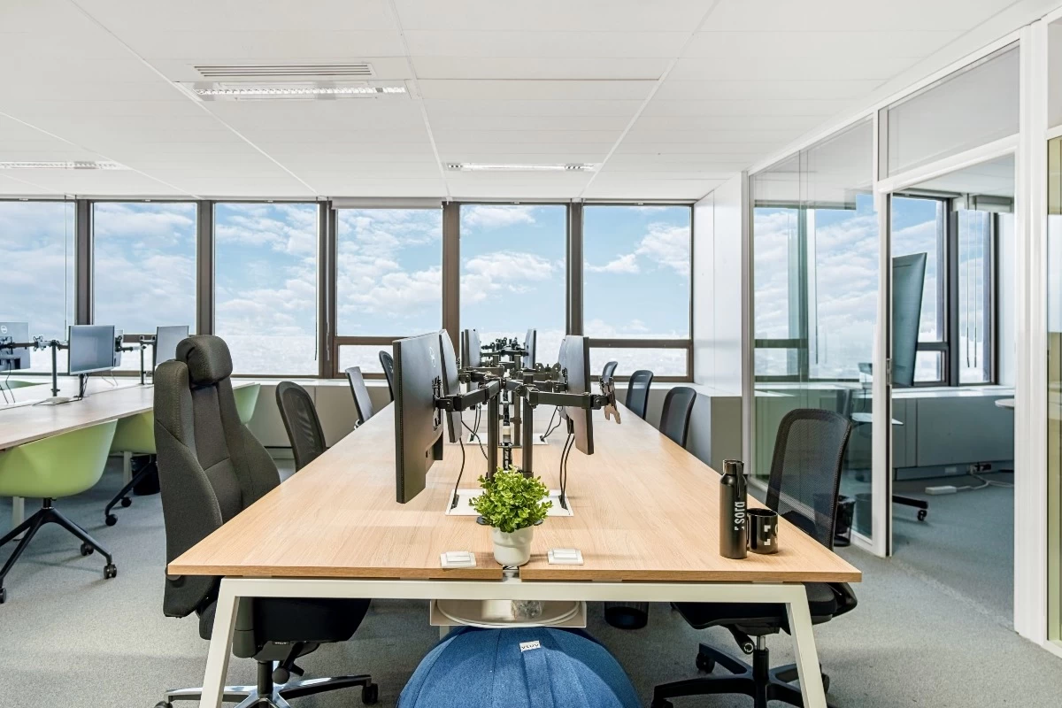 Location Plateau à Paris 15e Arrondissement
