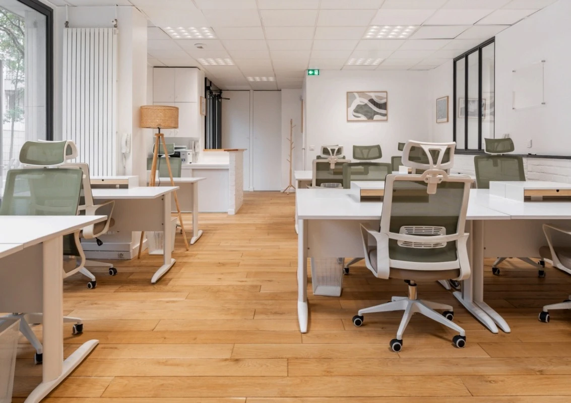 Location Plateau à Paris 17e Arrondissement