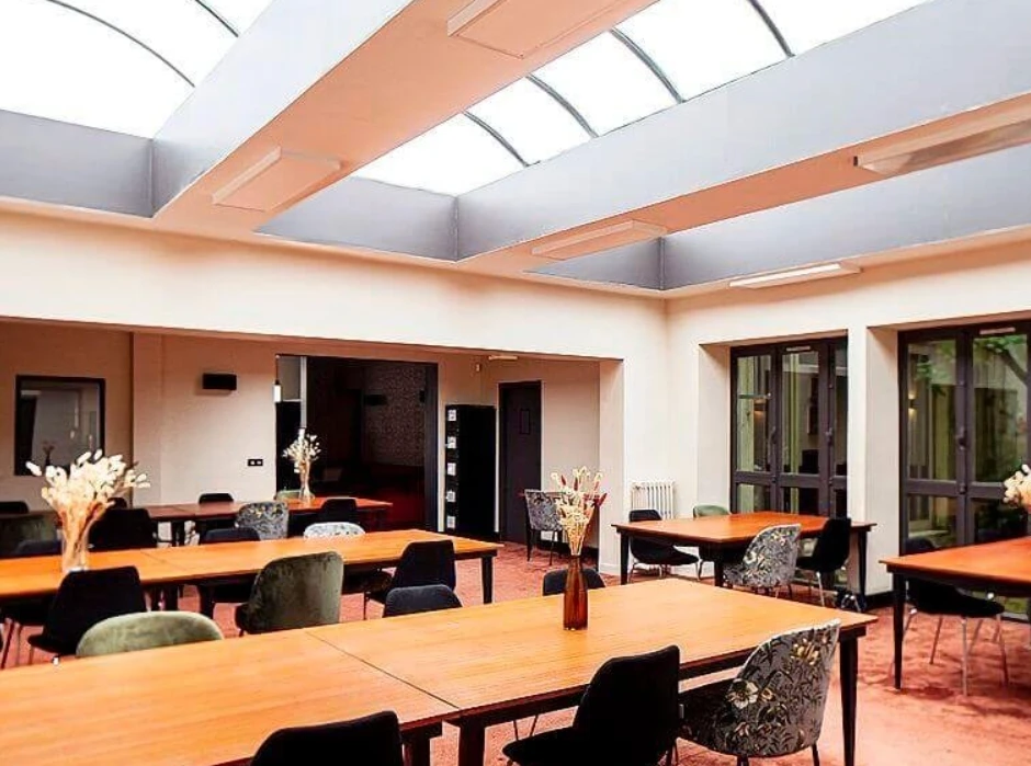Location Plateau à Paris 8e Arrondissement