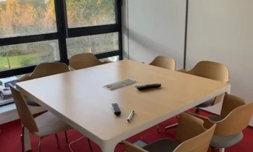 Bureau fermé  idéal pour votre activité professionnelle à Biot