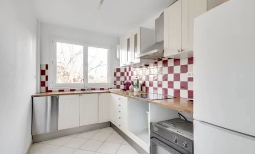 Bureau fermé  idéal pour votre activité professionnelle à Bondy