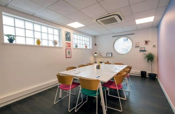 Bureau fermé  idéal pour votre activité professionnelle à Clichy