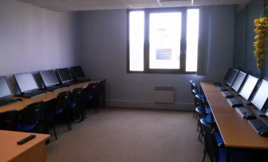Bureau fermé  idéal pour votre activité professionnelle à Courcouronnes