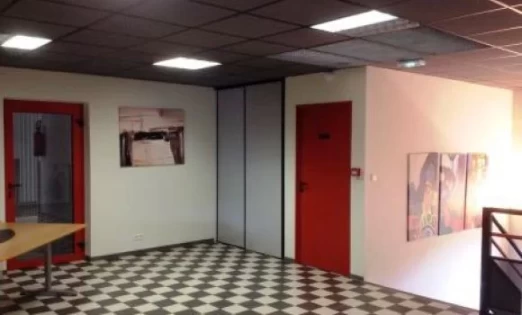 Bureau fermé  idéal pour votre activité professionnelle à Meyreuil