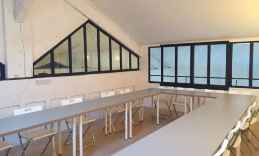 Salle de réunion  idéal pour votre activité professionnelle à Narbonne