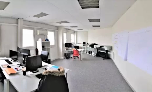 Bureau fermé  idéal pour votre activité professionnelle à Rillieux-la-Pape