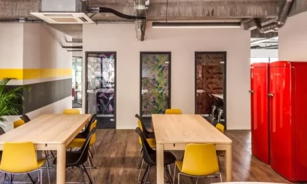 Bureau fermé  idéal pour votre activité professionnelle à Valbonne