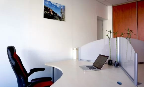 Bureau fermé  idéal pour votre activité professionnelle à Saint-André-de-Corcy