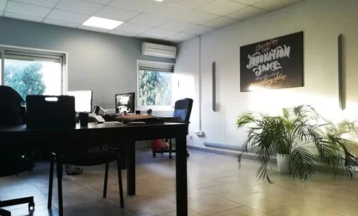 Bureau fermé  idéal pour votre activité professionnelle à Salon-de-Provence
