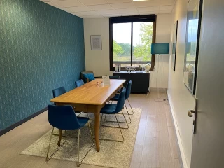 Salle de réunion  idéal pour votre activité professionnelle à Évry-Courcouronnes