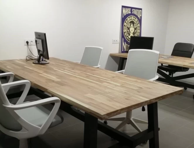 Salle de réunion  idéal pour votre activité professionnelle à La Ciotat