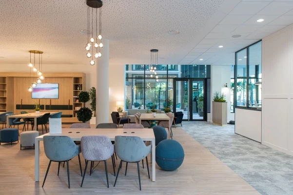 Bureau fermé  idéal pour votre activité professionnelle à Valbonne