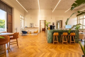 Bureau fermé  idéal pour votre activité professionnelle à Biarritz