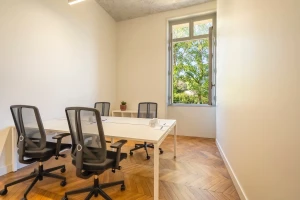 Bureau fermé  idéal pour votre activité professionnelle à Biarritz