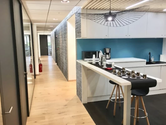 Bureau fermé  idéal pour votre activité professionnelle à Bordeaux