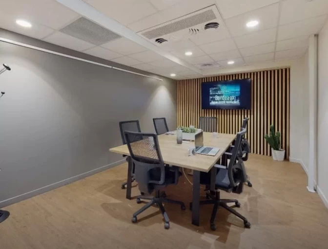 Bureau fermé  idéal pour votre activité professionnelle à Bordeaux