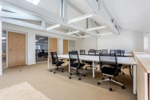 Bureau fermé  idéal pour votre activité professionnelle à Bordeaux