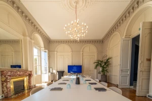 Salle de réunion  idéal pour votre activité professionnelle à Bordeaux
