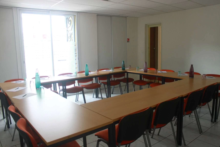 Salle de réunion  idéal pour votre activité professionnelle à Bordeaux