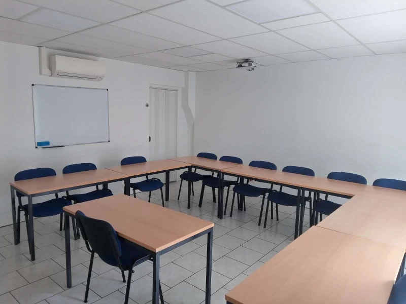 Salle de réunion  idéal pour votre activité professionnelle à Bordeaux
