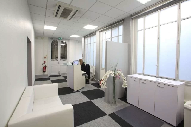 Bureau fermé  idéal pour votre activité professionnelle à Bordeaux