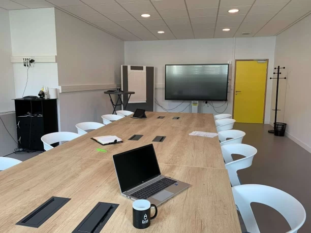 Salle de réunion  idéal pour votre activité professionnelle à Brive-la-Gaillarde