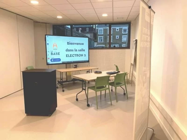 Salle de réunion  idéal pour votre activité professionnelle à Brive-la-Gaillarde
