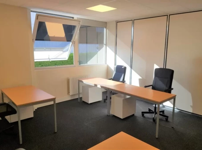 Bureau fermé  idéal pour votre activité professionnelle à Buc