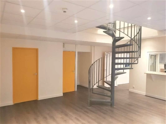 Bureau fermé  idéal pour votre activité professionnelle à Buc
