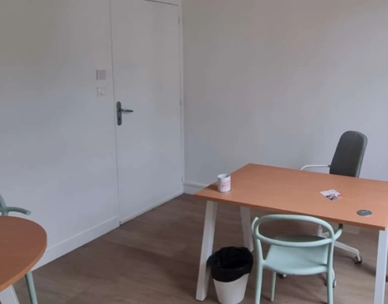 Bureau fermé  idéal pour votre activité professionnelle à Caen