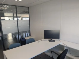 Bureau  idéal pour votre activité professionnelle à Éguilles
