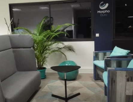Bureau fermé  idéal pour votre activité professionnelle à Éguilles