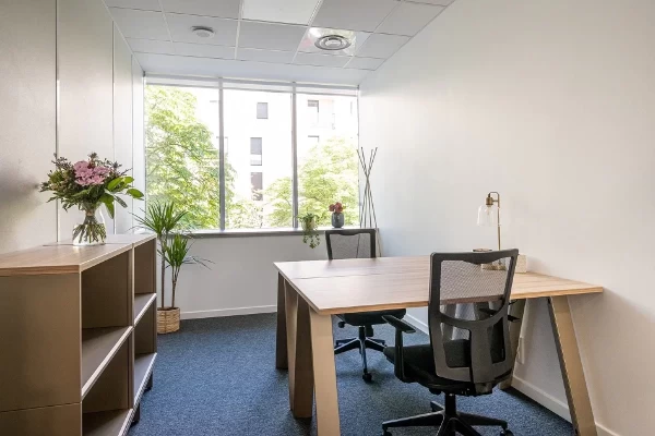 Bureau fermé  idéal pour votre activité professionnelle à Élancourt