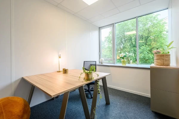 Bureau fermé  idéal pour votre activité professionnelle à Élancourt