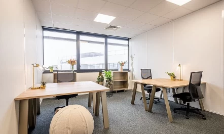 Bureau fermé  idéal pour votre activité professionnelle à Élancourt