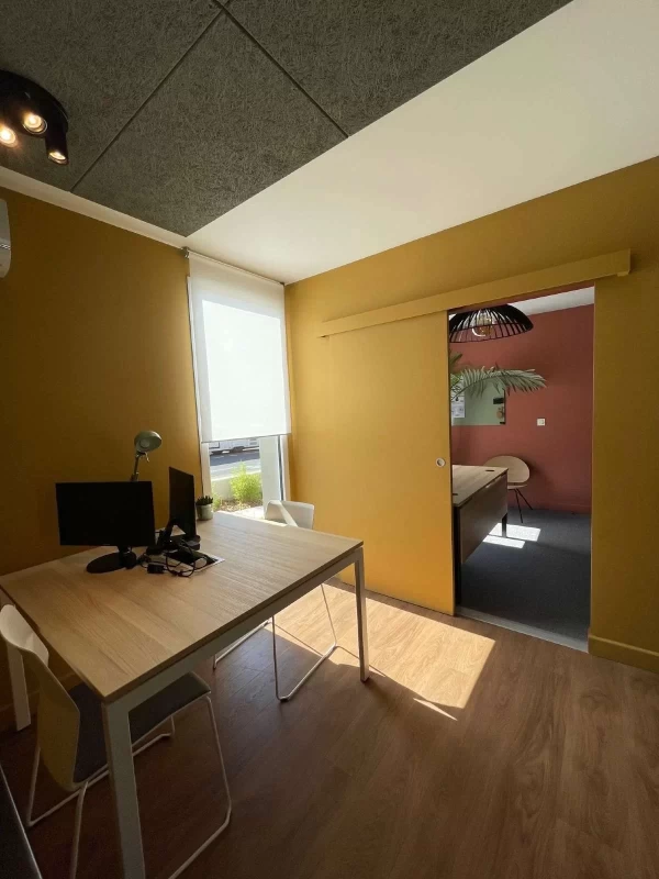 Bureau fermé  idéal pour votre activité professionnelle à Eysines