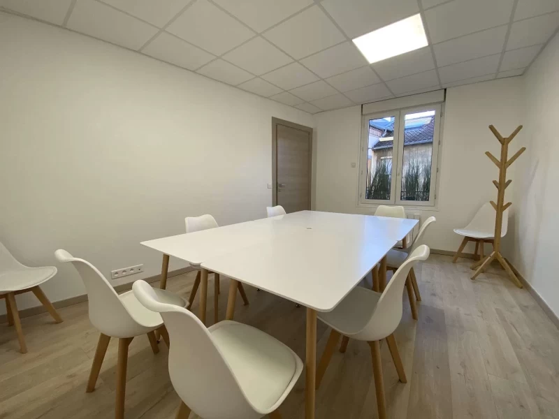 Bureau fermé  idéal pour votre activité professionnelle à Fismes