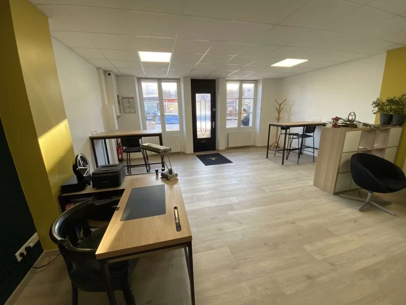 Bureau fermé  idéal pour votre activité professionnelle à Fismes