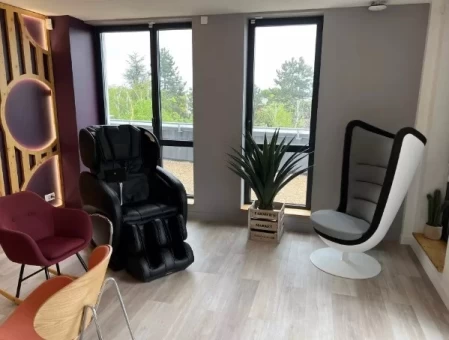Plateau privé  idéal pour votre activité professionnelle à Guyancourt