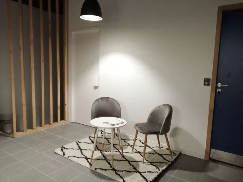 Bureau fermé  idéal pour votre activité professionnelle à La Ciotat
