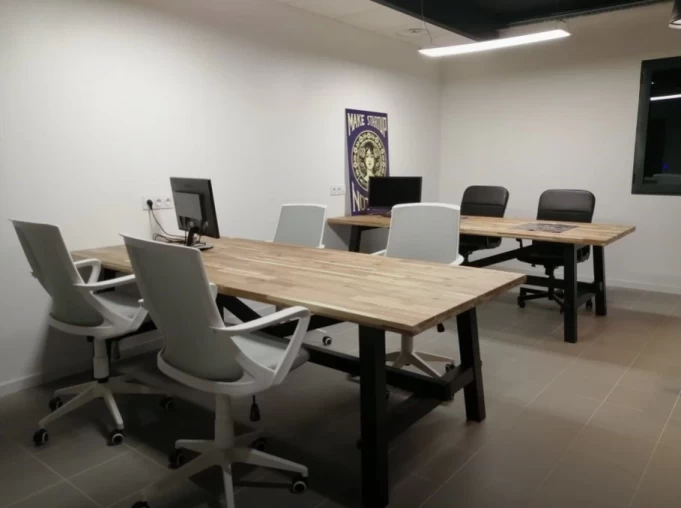Salle de réunion  idéal pour votre activité professionnelle à La Ciotat