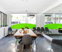 Salle de réunion  idéal pour votre activité professionnelle à La Colle-sur-Loup