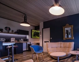 Salle de réunion  idéal pour votre activité professionnelle à La Rochelle